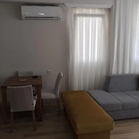 Ozgur فتحية