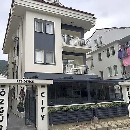 Ozgur 公寓式酒店