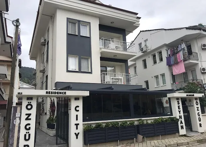 Ozgur شقة فندقية 4*